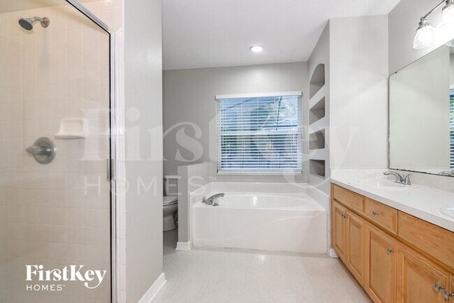 Building Photo - 3706 Treeline Dr