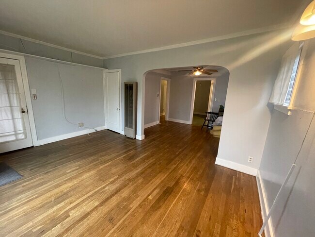 Living Room - 2819 Griffith Park Blvd