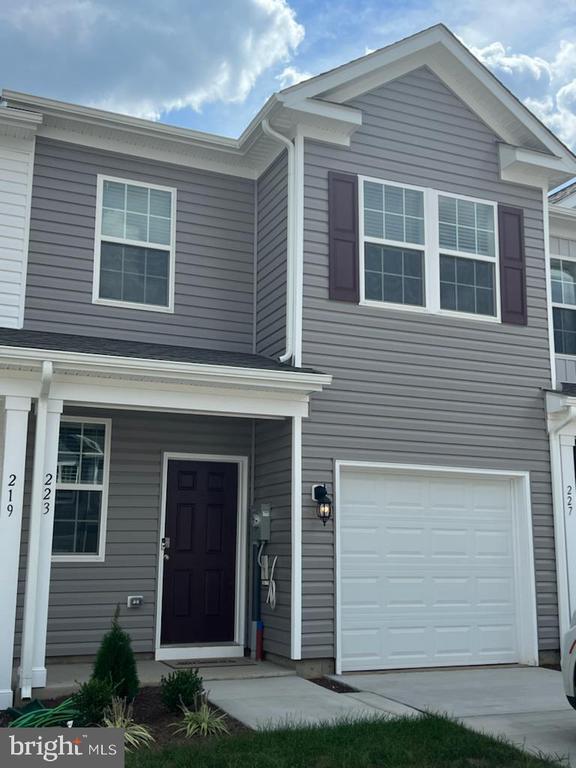 Building Photo - 254 Baker Dr