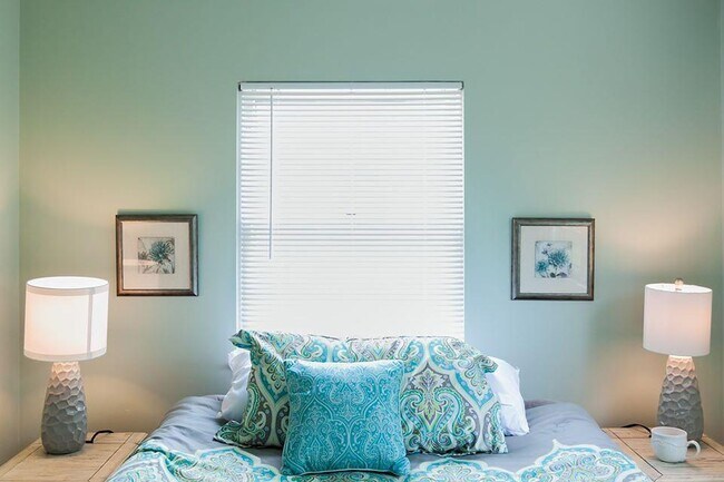 Building Photo - 5097 Wardcliff Dr. Unit A