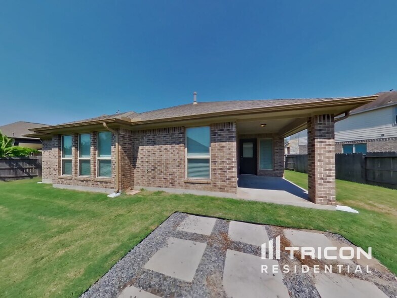Building Photo - 9626 Stratton Ridge Dr
