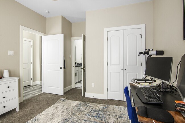 Building Photo - 5417 Texas St