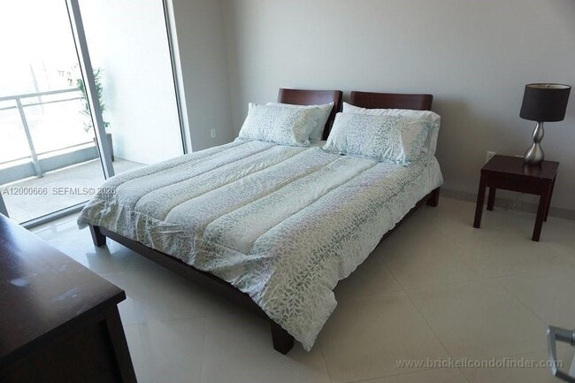 Building Photo - 90 SW 3rd St