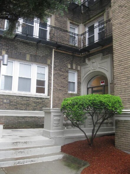Building Photo - 1638 Commonwealth Ave