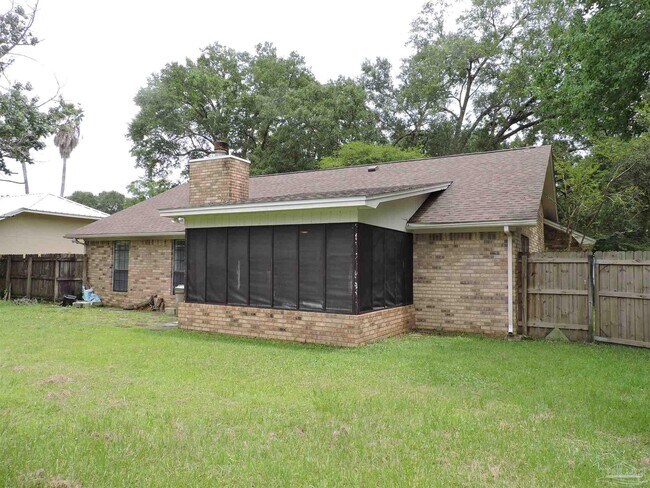 Building Photo - 2780 Honeywood Dr