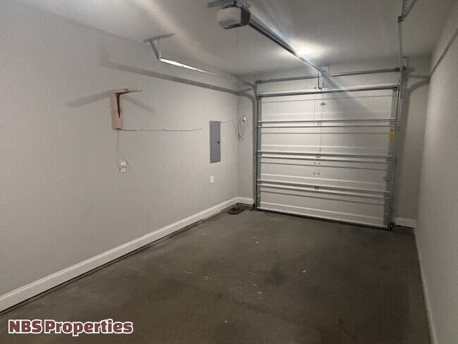 Building Photo - 4867 Ancient Glacier Ln