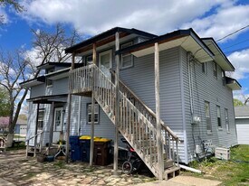 Building Photo - 315 S Willow St