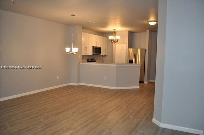 Building Photo - 8306 Santa Monica Ave