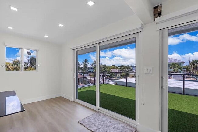 Building Photo - 125 Gardenia St