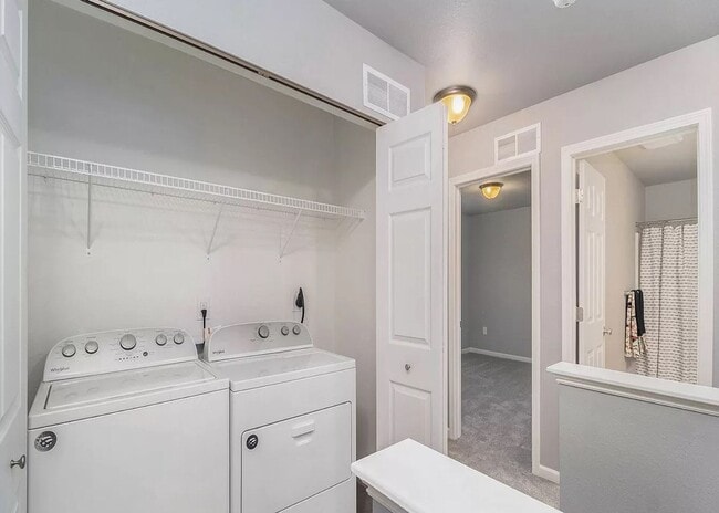 Building Photo - 4 Bedroom Available in Tiburon!