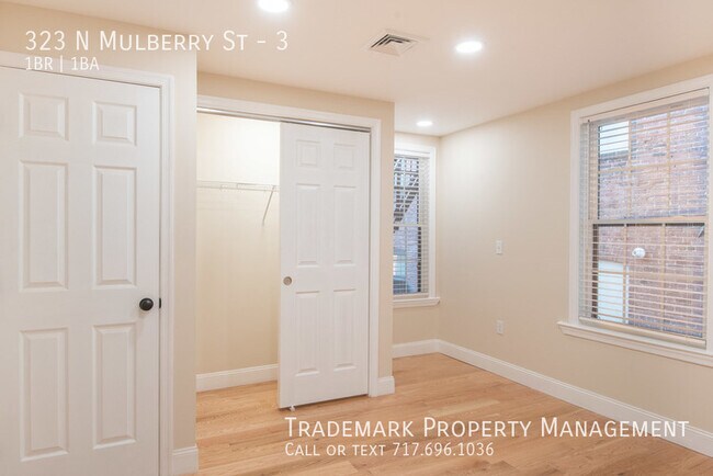 Building Photo - 323 N Mulberry St