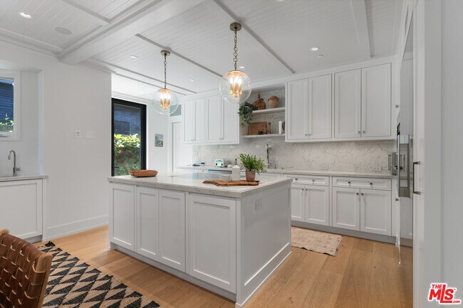 Building Photo - 929 Marco Pl