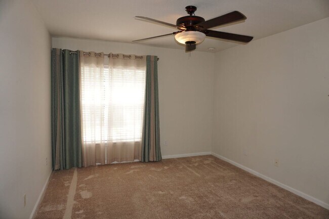 Building Photo - 2 Bedroom 2 Bathroom 55+ Community