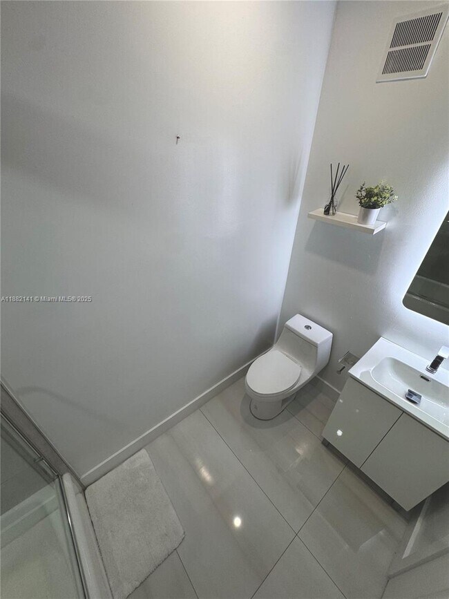Building Photo - 4351 SW 160th Ave