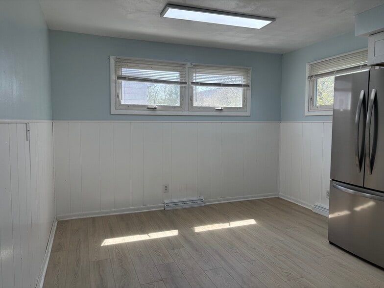 Building Photo - 58 Burr Ave