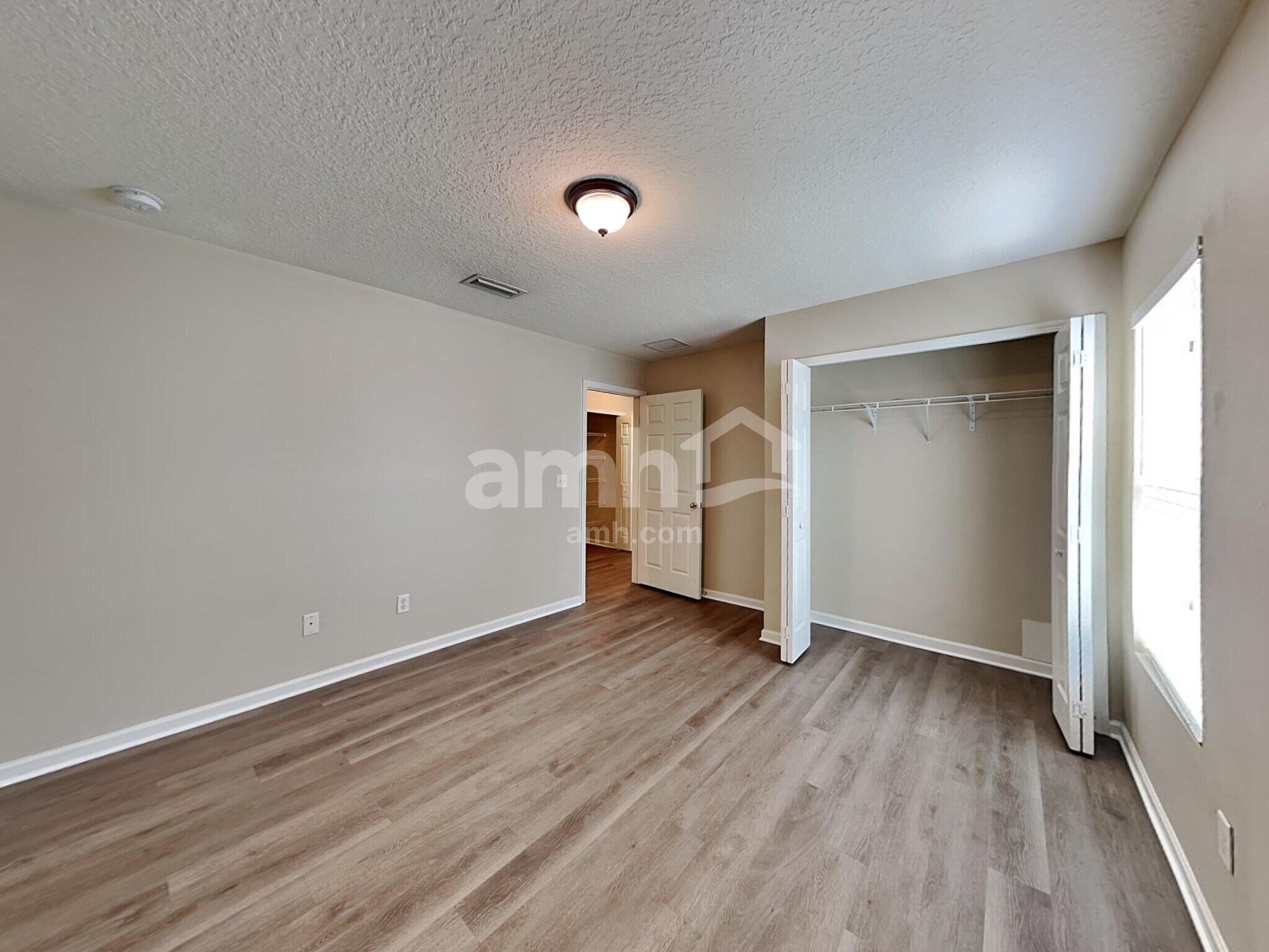 Building Photo - 11869 Hayden Lakes Cir