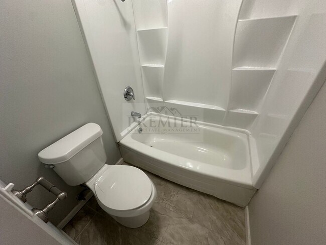 Building Photo - 9314 Reeder Dr