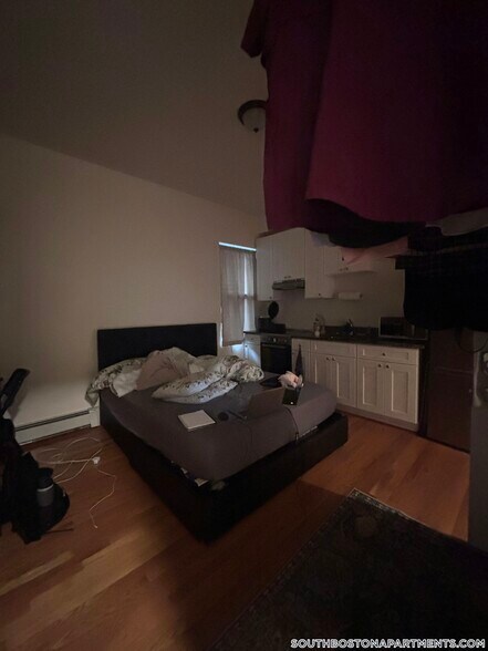 Building Photo - 501 E Broadway