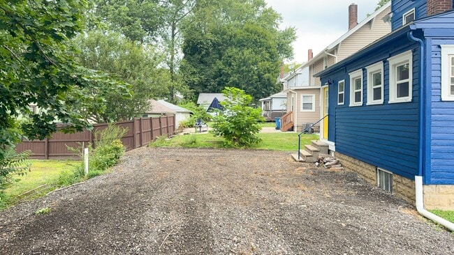 Building Photo - 114 Linden Rd