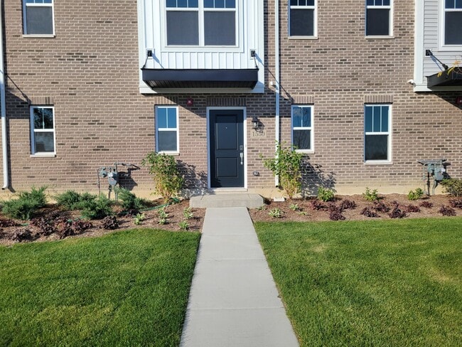 Building Photo - 1550 Times Dr