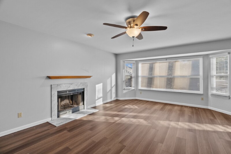 Building Photo - 2 Coachman Ct