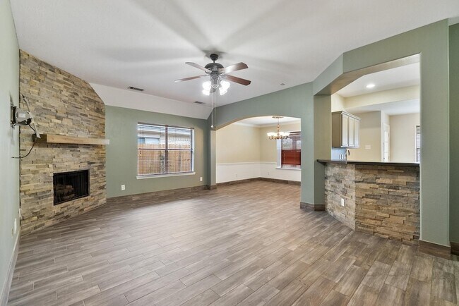 Building Photo - 10638 Desert Springs Cir