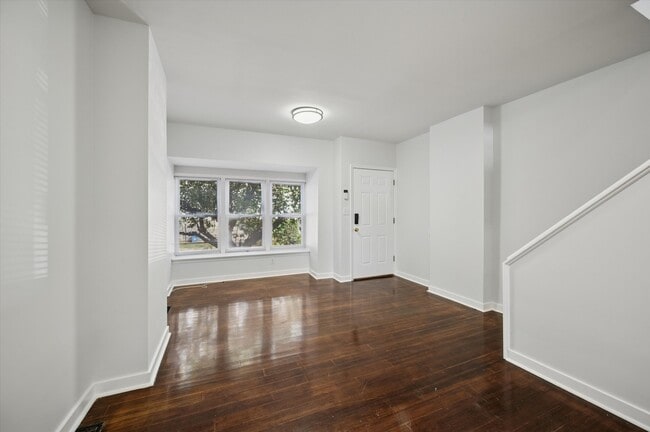 Building Photo - 5318 Kershaw St