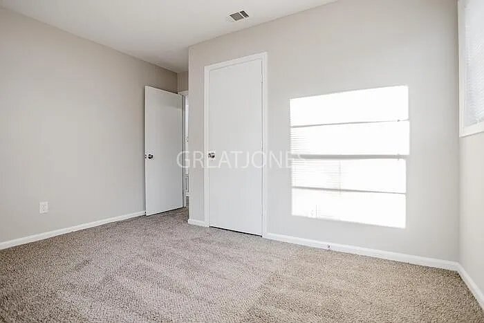 Building Photo - 1816 Wellborn Dr