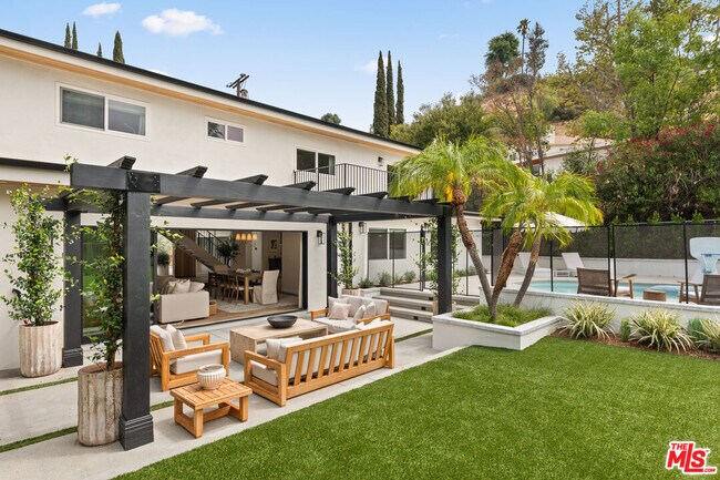 Building Photo - 4401 Pampas Rd