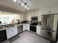 Building Photo - 2208 S Quincy St