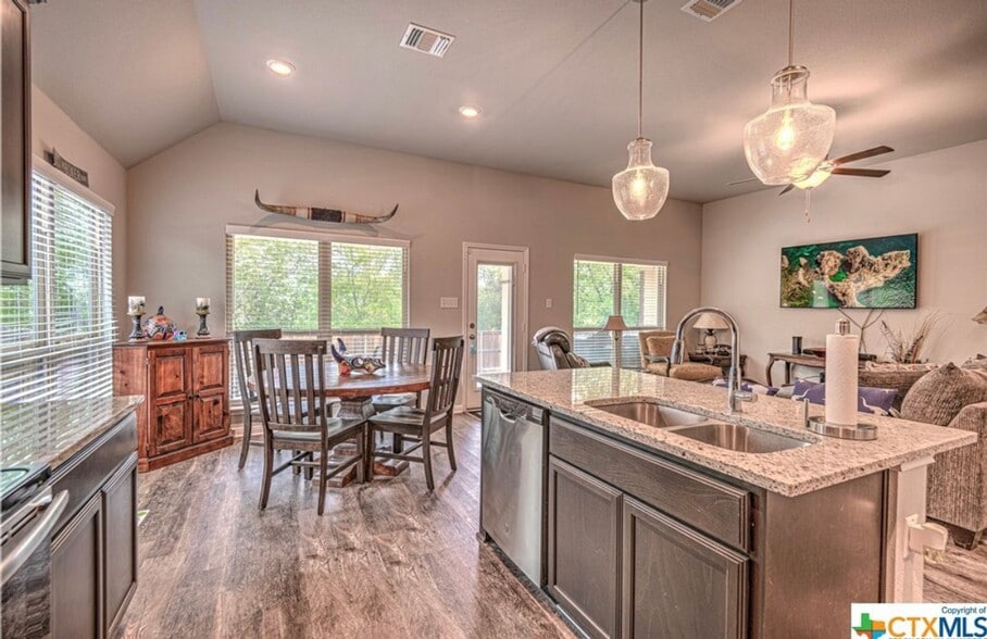 Building Photo - 1311 Lilac Ledge Dr