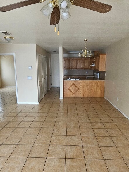 Building Photo - 1006 Lilia Dr