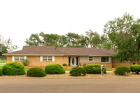 Building Photo - 1065 Fairway Terrace
