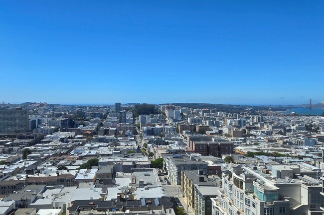 Building Photo - 1250 Jones St