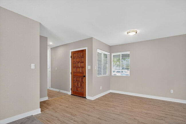 Building Photo - 3907 Genine Dr