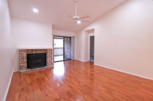 Building Photo - 13018 Heimer Rd