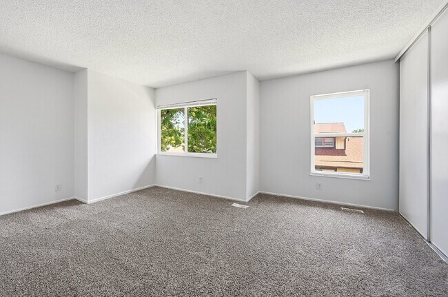 Building Photo - $2,325.95, 2-bed, 2-bath in Aurora with in Unit Laundry!