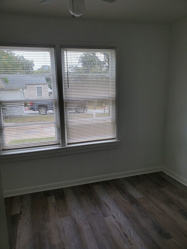 Formal Dining - 905 Ethan Allen St