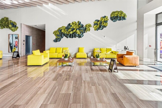 Building Photo - 1600 SW 1st Ave