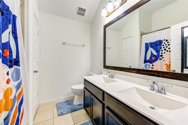 Building Photo - 2943 Shadowbrook Chase Ln