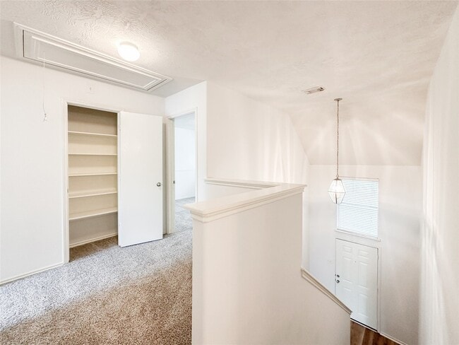 Building Photo - 11 Orion Star Ct