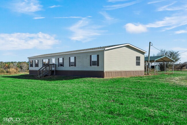 Building Photo - Country LIving!!