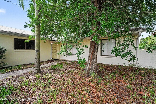 Building Photo - 2106 Tarrytown Ln NE