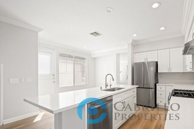 Building Photo - 12177 Pepper Tree Ln