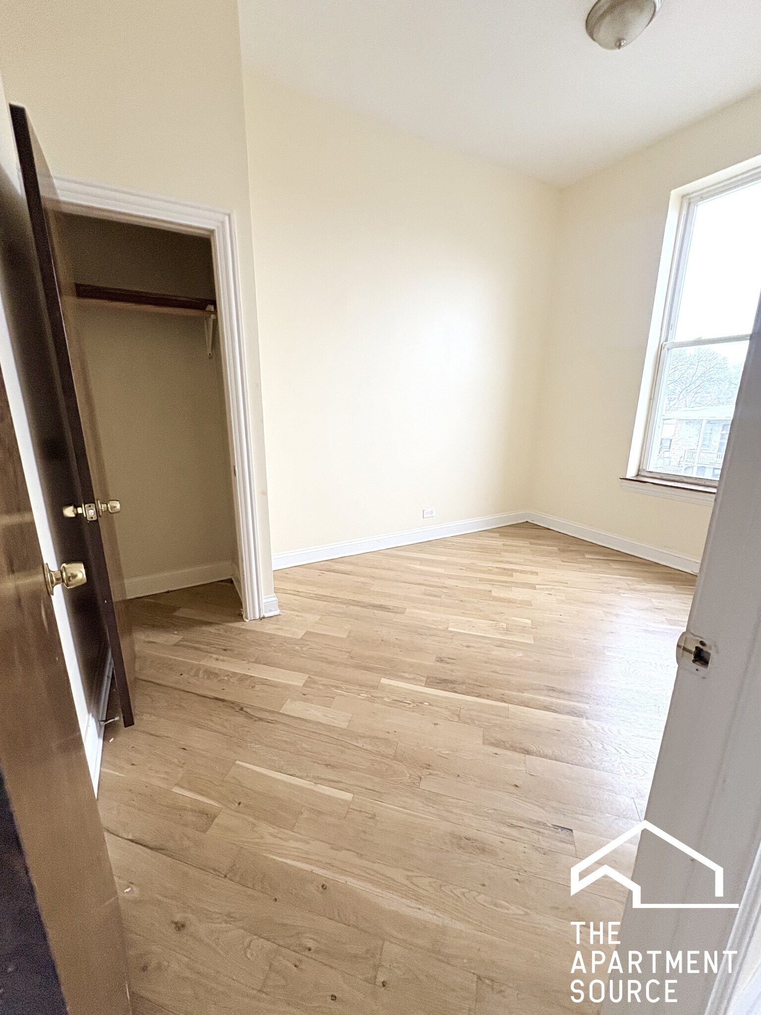 Building Photo - 1549 S Christiana Ave