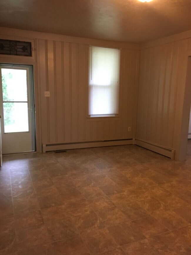 Building Photo - 3356 Days Mill Rd