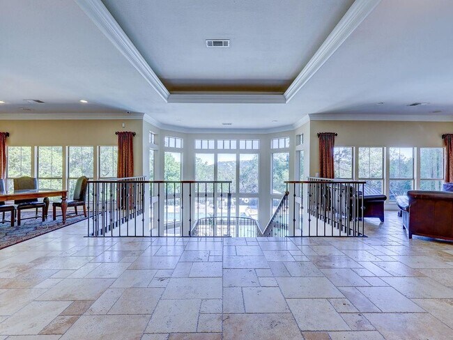 Building Photo - 6000 Shepherd Mountain Cove