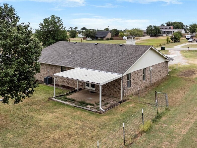 view of rear patio - 9395 Green Springs Cir