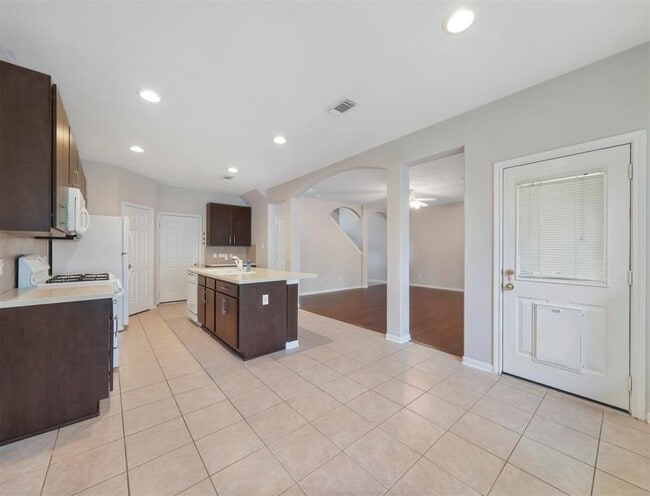 Building Photo - 158 W Burberry Cir