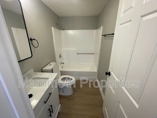 Building Photo - 667 Corning Rd